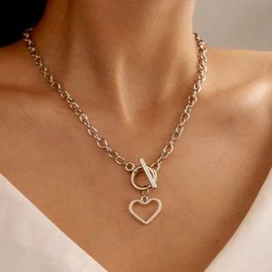 Silver chunky chain lock necklace